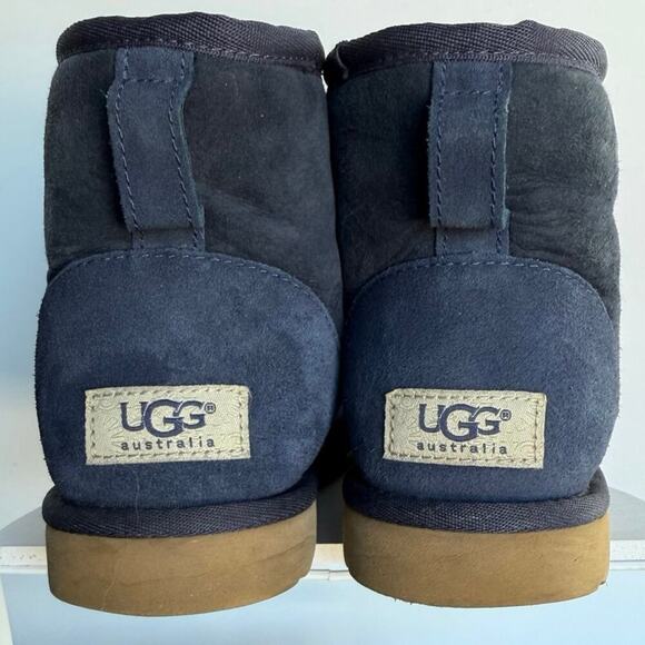 UGG Womens Classic Mini Boots Navy Size7 - Picture 3 of 8